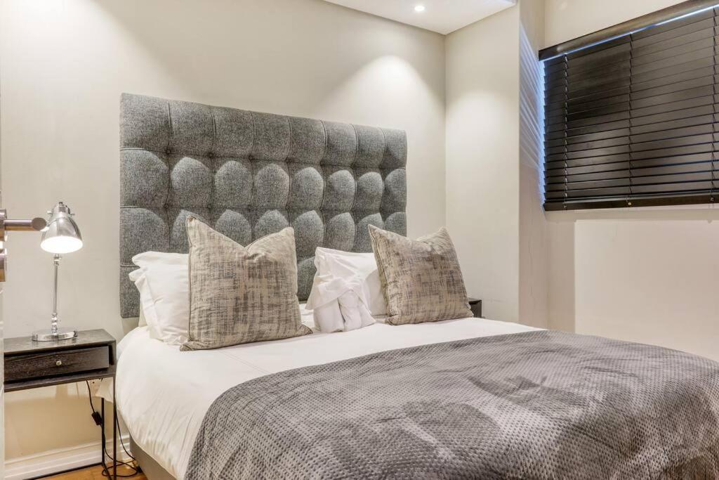 Apartment Luxury With Rooftop Pool And Table Mountain Views Cape Town