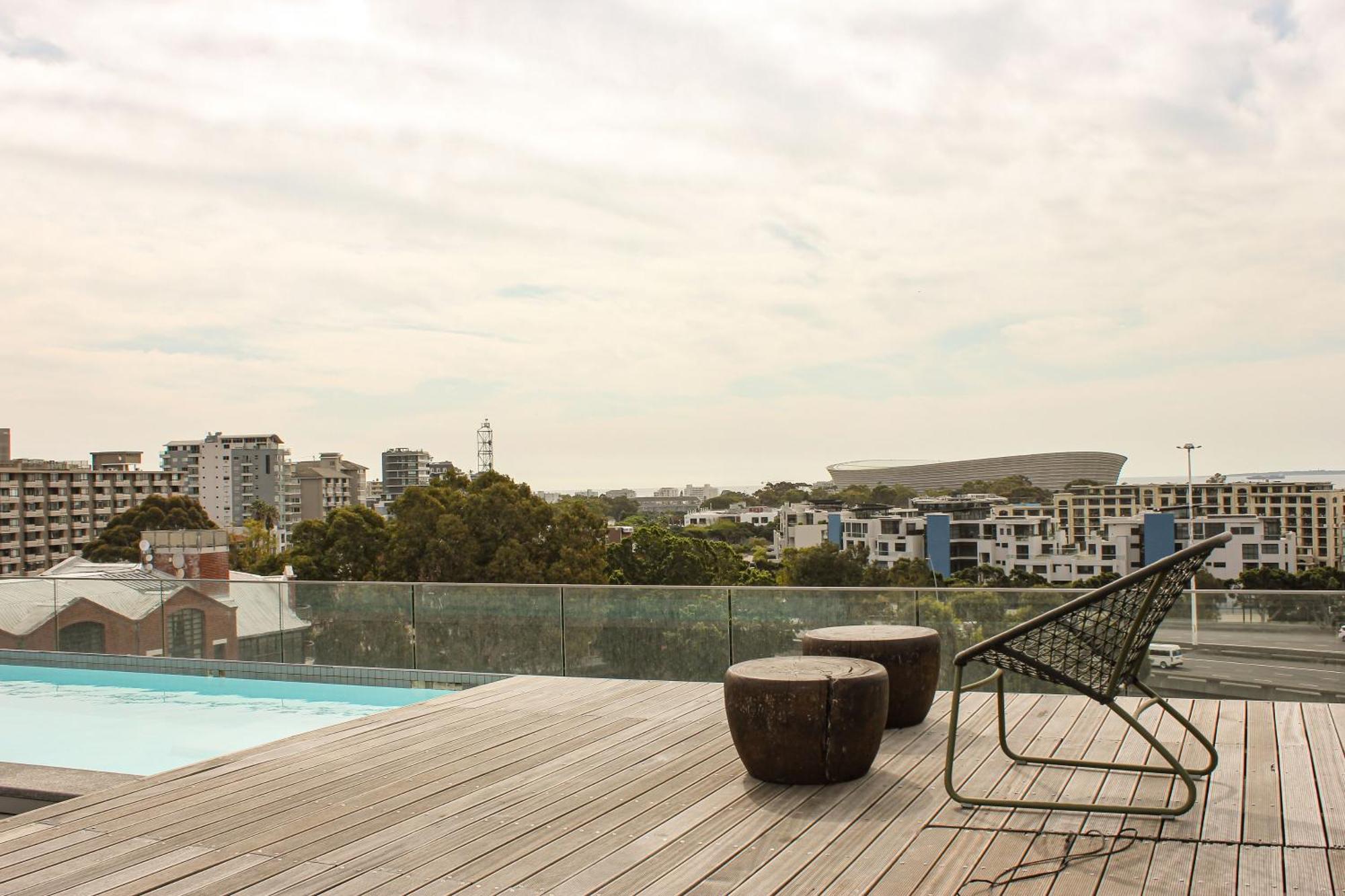 Luxury With Rooftop Pool And Table Mountain Views Apartment Cape Town